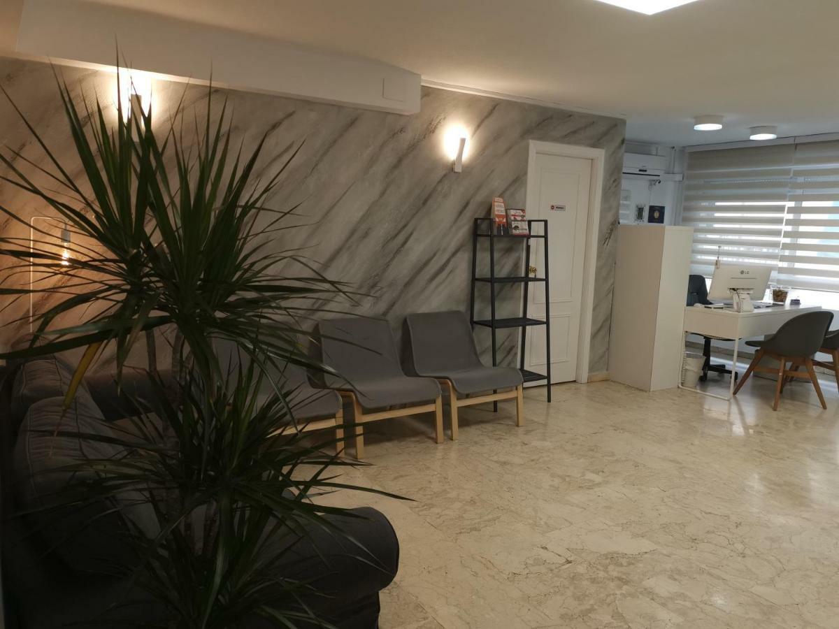 Hostal Suizo - Granada — Photos 2